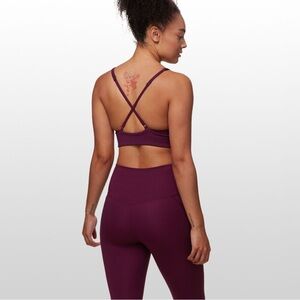 NWT Girlfriend Collective Topanga Bra Plum